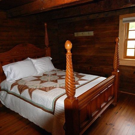 Silver Lake Bed And Breakfast (Adults Only) Гаррісонбурґ Екстер'єр фото
