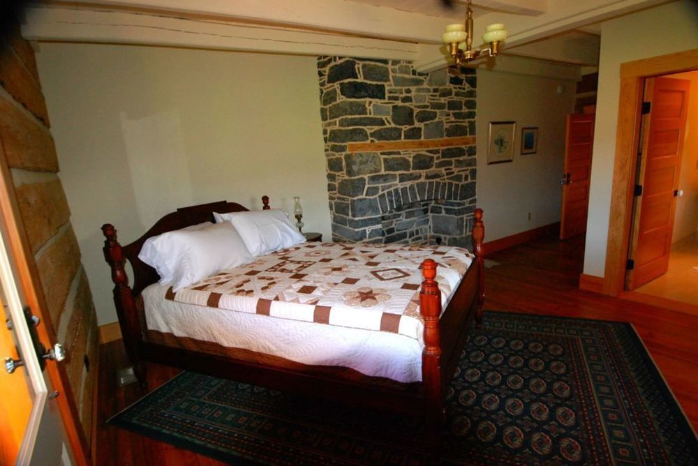 Silver Lake Bed And Breakfast (Adults Only) Гаррісонбурґ Екстер'єр фото